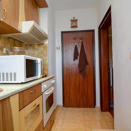 Two-Bedroom Vintage Apartment Top Location * Burgaz