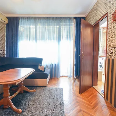 тристаен винтидж локация Apartment Burgas