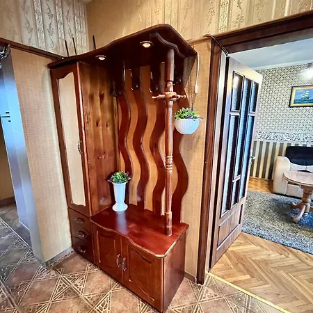 Two-Bedroom Vintage Apartment Top Location Daire