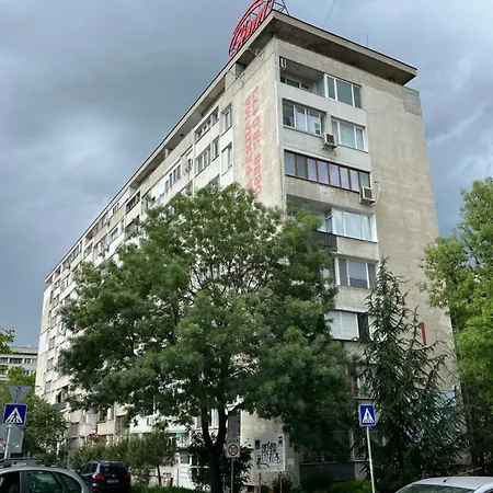 Two-Bedroom Vintage Apartment Top Location 公寓 布尔加斯