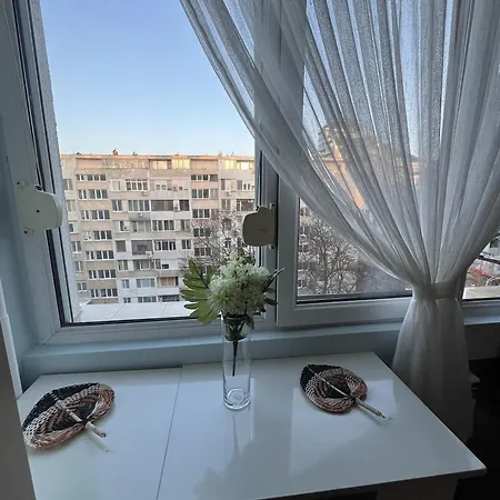 Apartment Two-bedroom Vintage Location *